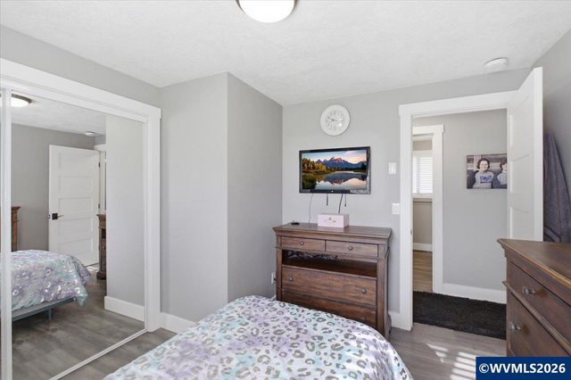 537 Hillview Dr, Lebanon, OR 97355