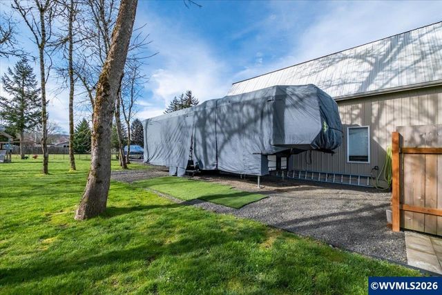 537 Hillview Dr, Lebanon, OR 97355