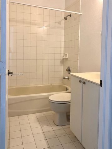 8527 NW 108th Avenue 441, Doral, FL 33178