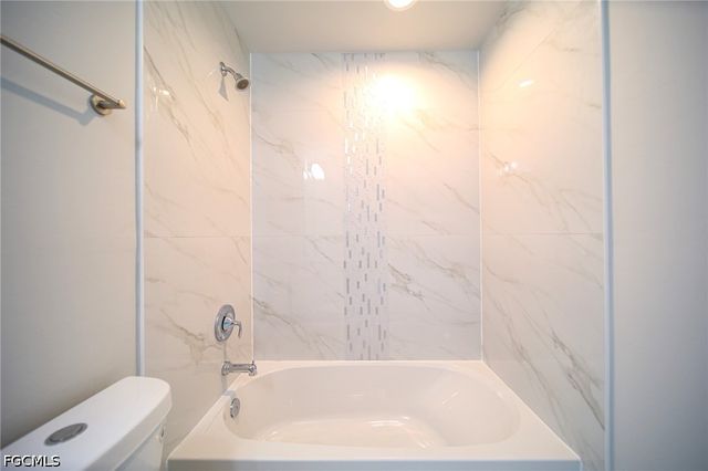 2009 Voss CT, Lehigh Acres, FL 33972