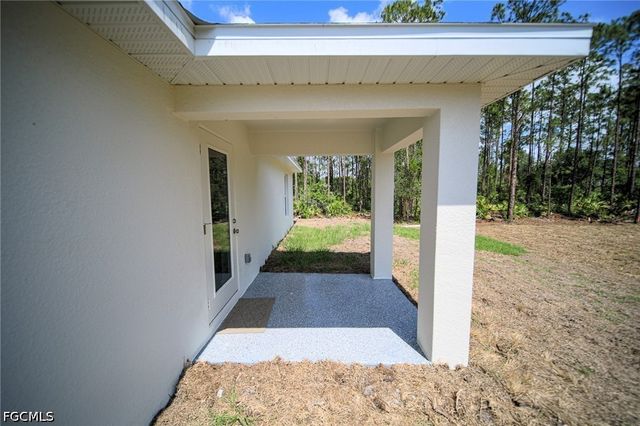 2009 Voss CT, Lehigh Acres, FL 33972