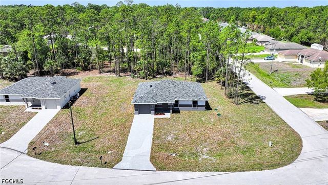 2009 Voss CT, Lehigh Acres, FL 33972