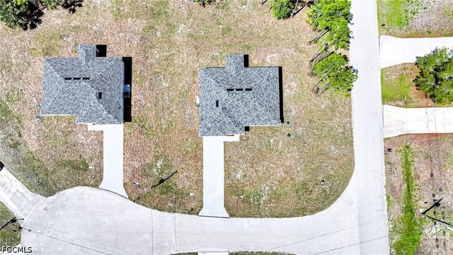 2009 Voss CT, Lehigh Acres, FL 33972