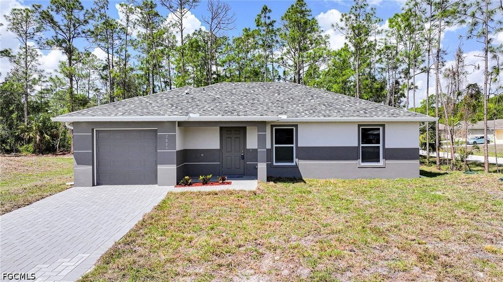 2009 Voss CT, Lehigh Acres, FL 33972