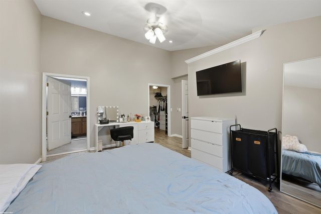 5687 Acorn Lane, Sterling Heights, MI 48314