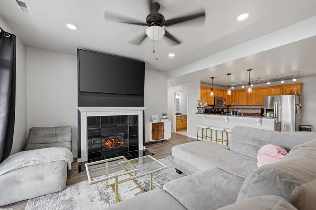 5687 Acorn Lane, Sterling Heights, MI 48314