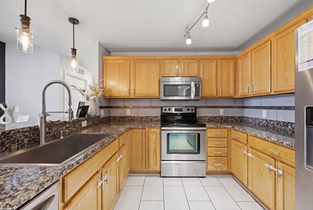5687 Acorn Lane, Sterling Heights, MI 48314