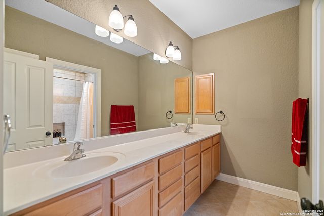 26039 Echo Mtn, San Antonio, TX 78260