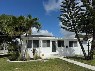 2798 SW 33rd Ave 2798, Miami, FL 33133