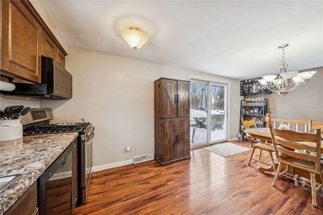 4310 Paradise Dr, West Deer, PA 15044