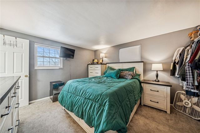 4310 Paradise Dr, West Deer, PA 15044