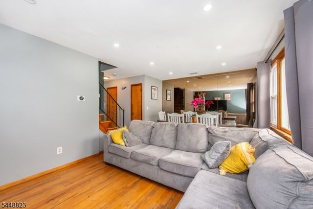 27 Spencer Ave, Clifton City, NJ 07013