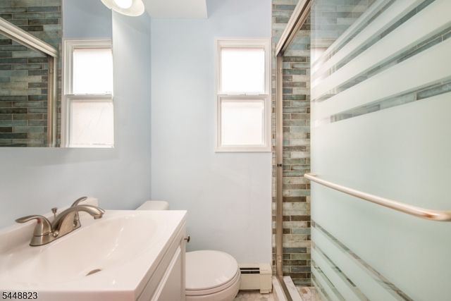 27 Spencer Ave, Clifton City, NJ 07013