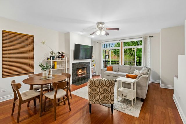 2206 W MONROE Street 2, Chicago, IL 60612