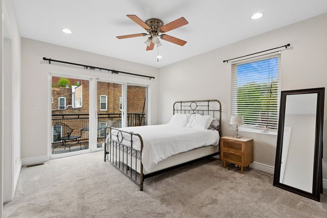 2206 W MONROE Street 2, Chicago, IL 60612
