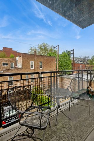 2206 W MONROE Street 2, Chicago, IL 60612