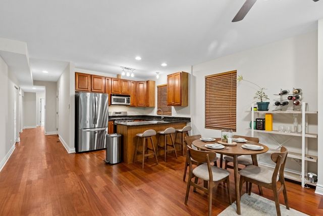 2206 W MONROE Street 2, Chicago, IL 60612