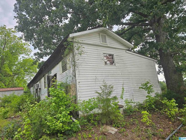 686 COUNTY ROAD 121, Jemison, AL 35085