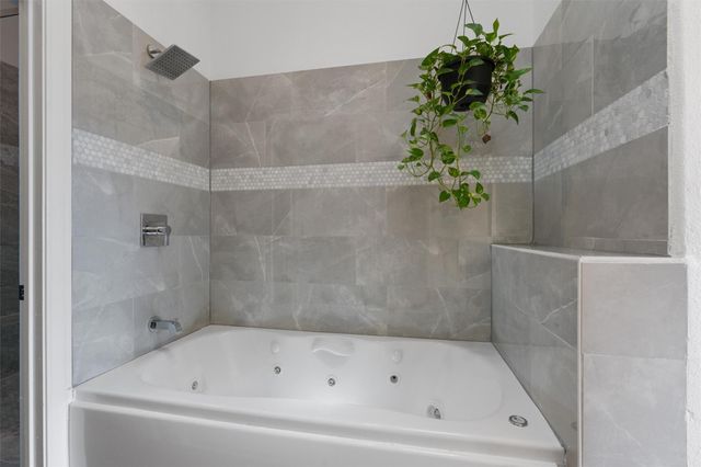 411 Seawind, Lakeway, TX 78734