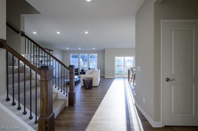 3762 Kelli Terrace, Green, OH 44685