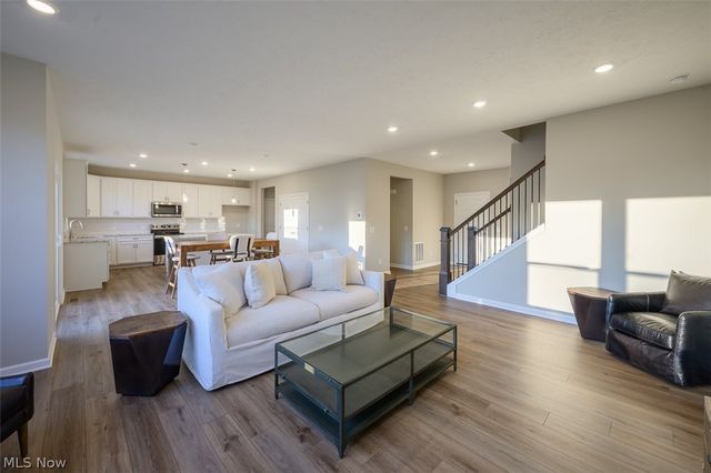 3762 Kelli Terrace, Green, OH 44685