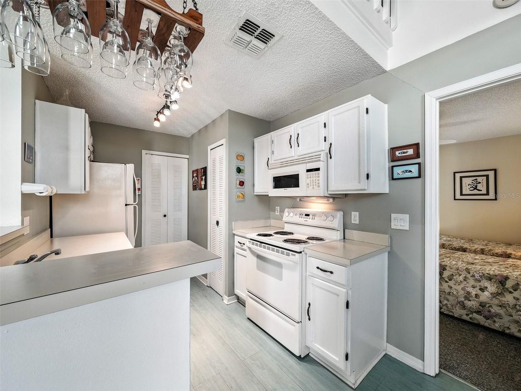 Image 13 of property listing at 858 BAYBREEZE WAY 68C, New Smyrna Beach, FL 32169