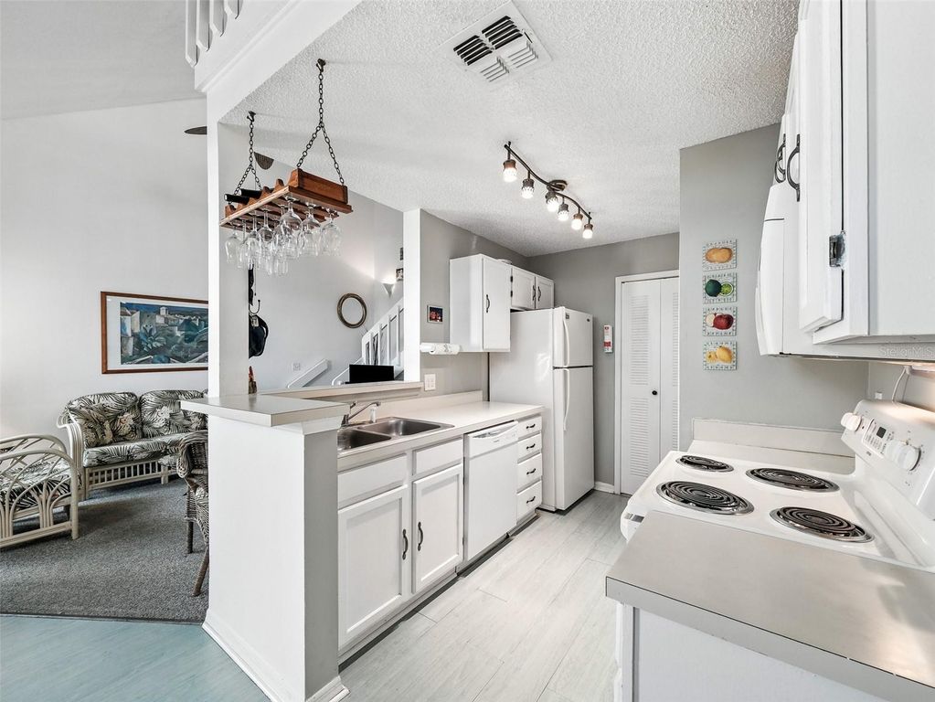 Image 14 of property listing at 858 BAYBREEZE WAY 68C, New Smyrna Beach, FL 32169