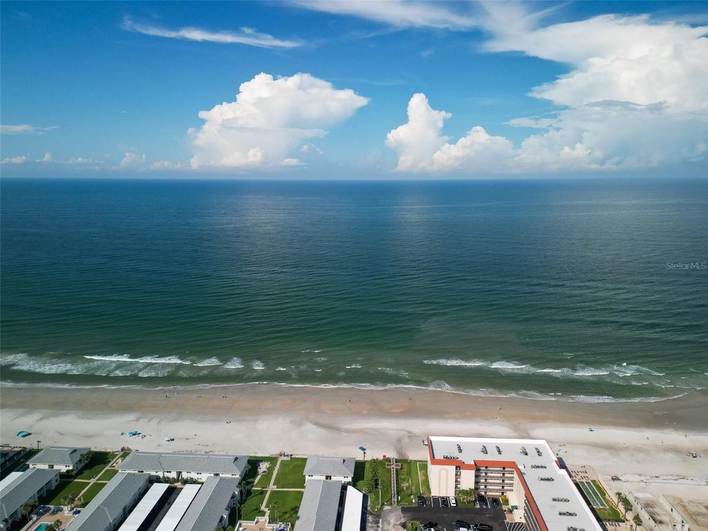 Image 37 of property listing at 858 BAYBREEZE WAY 68C, New Smyrna Beach, FL 32169