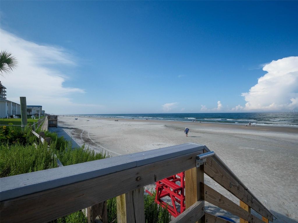 Image 54 of property listing at 858 BAYBREEZE WAY 68C, New Smyrna Beach, FL 32169