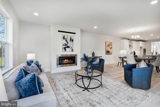 102 LEAHY DRIVE, Newark, DE 19711