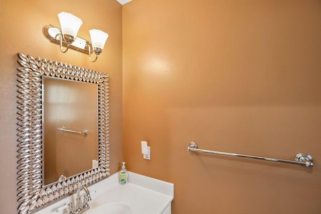 118 Waterfront Drive, Montgomery, TX 77356