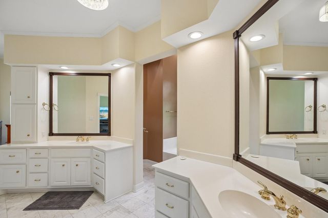 118 Waterfront Drive, Montgomery, TX 77356