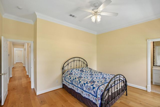 118 Waterfront Drive, Montgomery, TX 77356