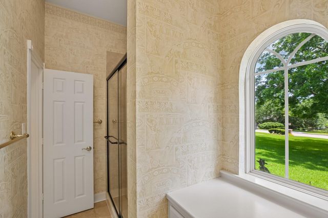 118 Waterfront Drive, Montgomery, TX 77356