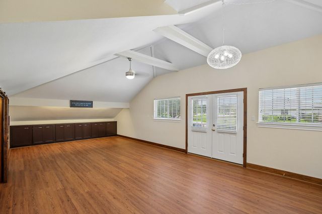 118 Waterfront Drive, Montgomery, TX 77356