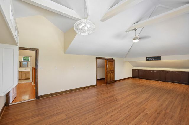 118 Waterfront Drive, Montgomery, TX 77356