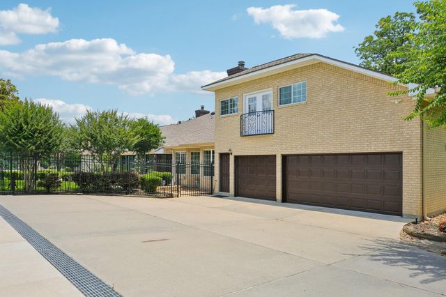 118 Waterfront Drive, Montgomery, TX 77356