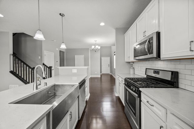 4375 Corn Silk Court, Woodbury, MN 55129