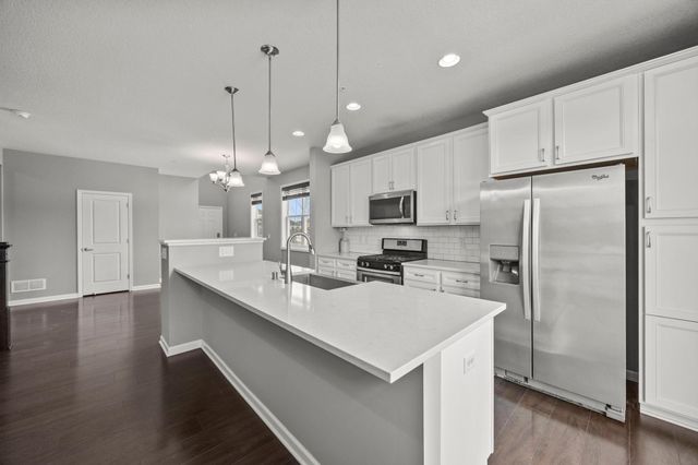 4375 Corn Silk Court, Woodbury, MN 55129