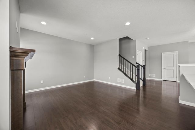 4375 Corn Silk Court, Woodbury, MN 55129