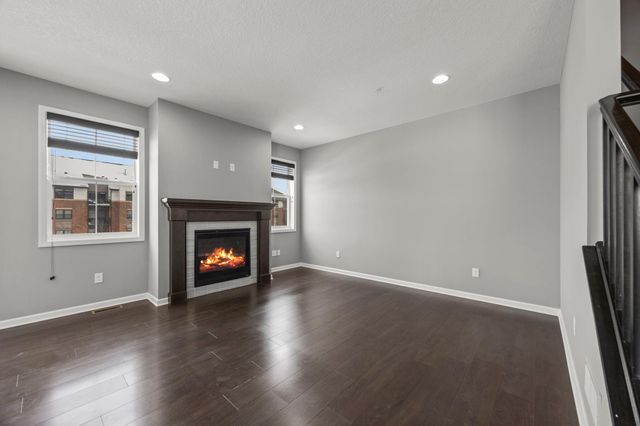 4375 Corn Silk Court, Woodbury, MN 55129