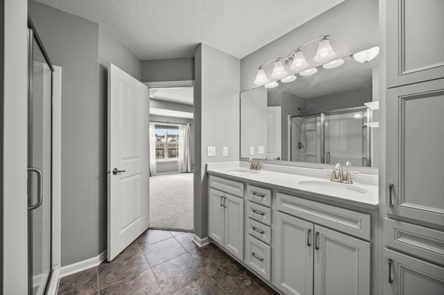 4375 Corn Silk Court, Woodbury, MN 55129