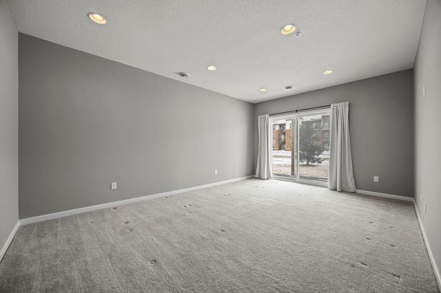 4375 Corn Silk Court, Woodbury, MN 55129