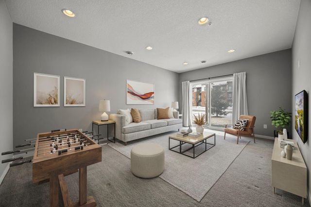 4375 Corn Silk Court, Woodbury, MN 55129