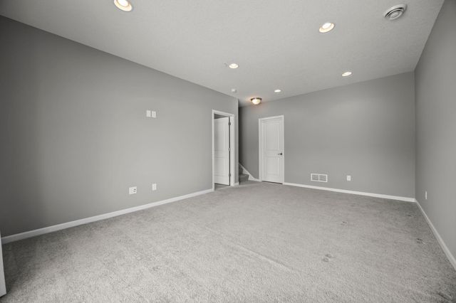 4375 Corn Silk Court, Woodbury, MN 55129