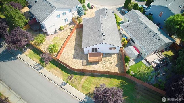 6804 E 132nd Street Ct, Puyallup, WA 98373