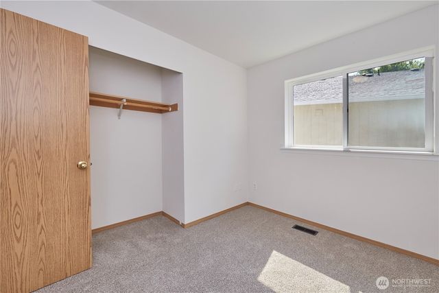 6804 E 132nd Street Ct, Puyallup, WA 98373