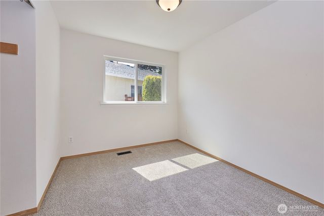 6804 E 132nd Street Ct, Puyallup, WA 98373