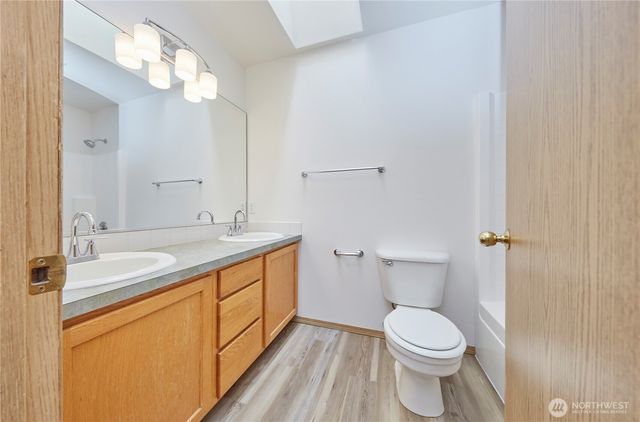 6804 E 132nd Street Ct, Puyallup, WA 98373