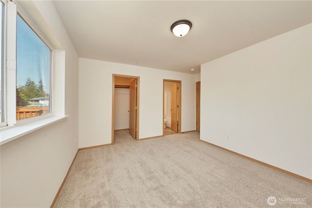 6804 E 132nd Street Ct, Puyallup, WA 98373